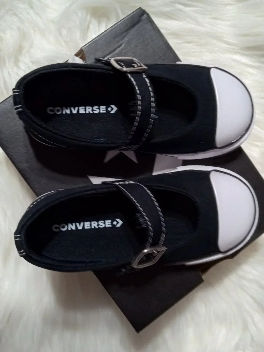 Converse Toddler Dainty Mary Jane Shoes - Size 8